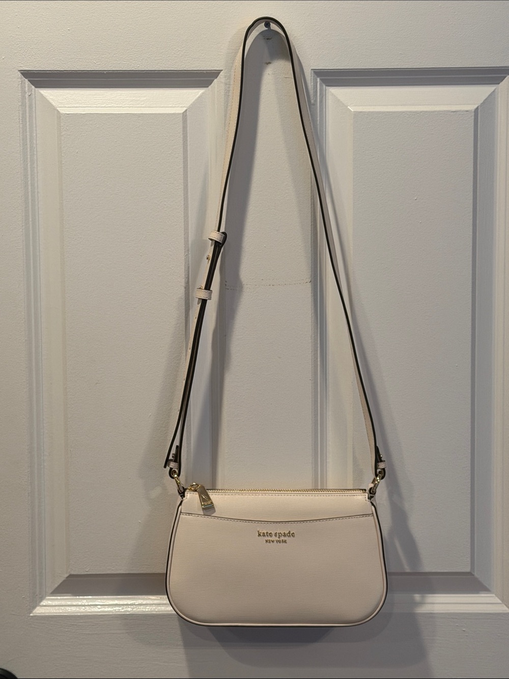 Kate Spade New York cream crossbody with gold hardware - used once